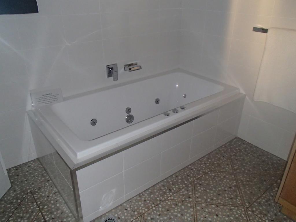 City Colonial Motor Inn Милдьюра Номер фото