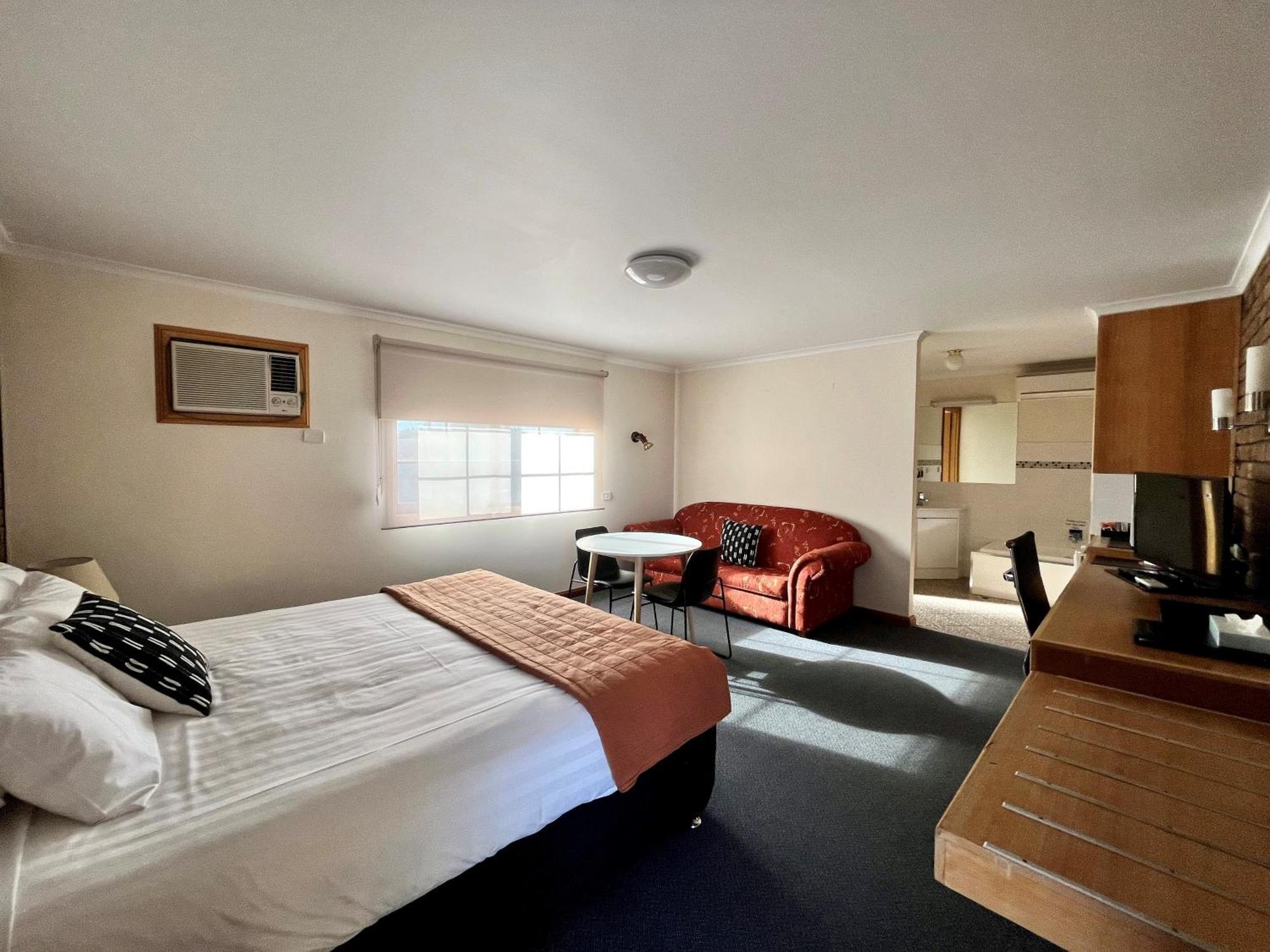 City Colonial Motor Inn Милдьюра Экстерьер фото